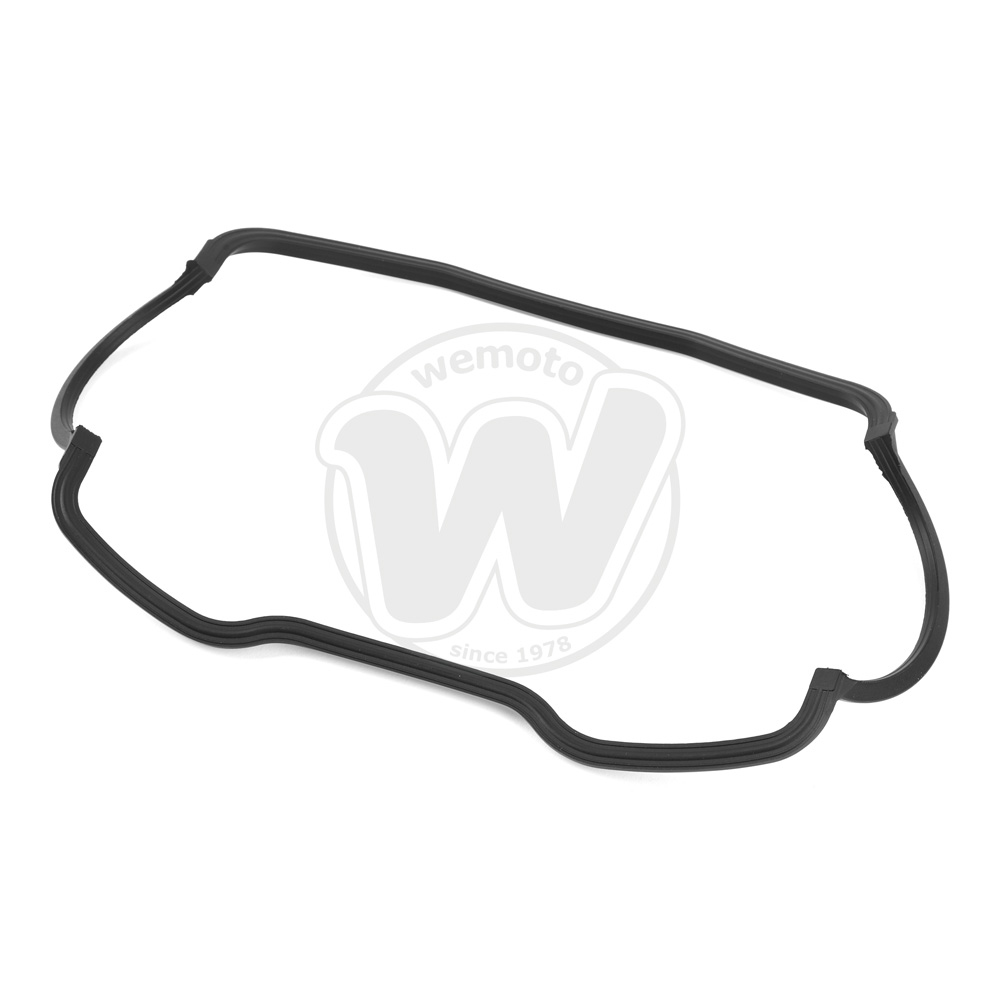 0XF2005_aa3794 three.jpg